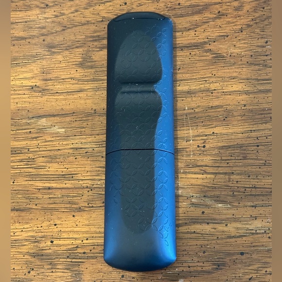 Spectrum Cable Universal Remote Control (model SR-002-R) - Picture 2 of 5